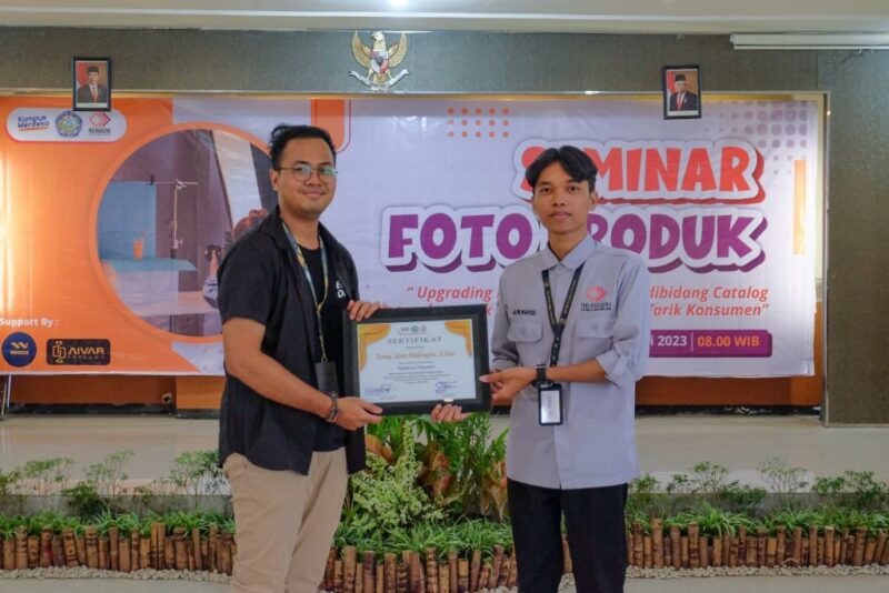 Selain Pelajar Dan Mahasiswa Pelaku Umkm Turut Seminar Foto Produk Itb 