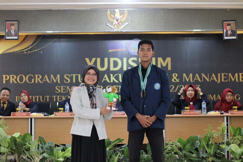 Di Yudisium Prodi Rektor Itb Raih Pendidikan Tertinggi Institut 